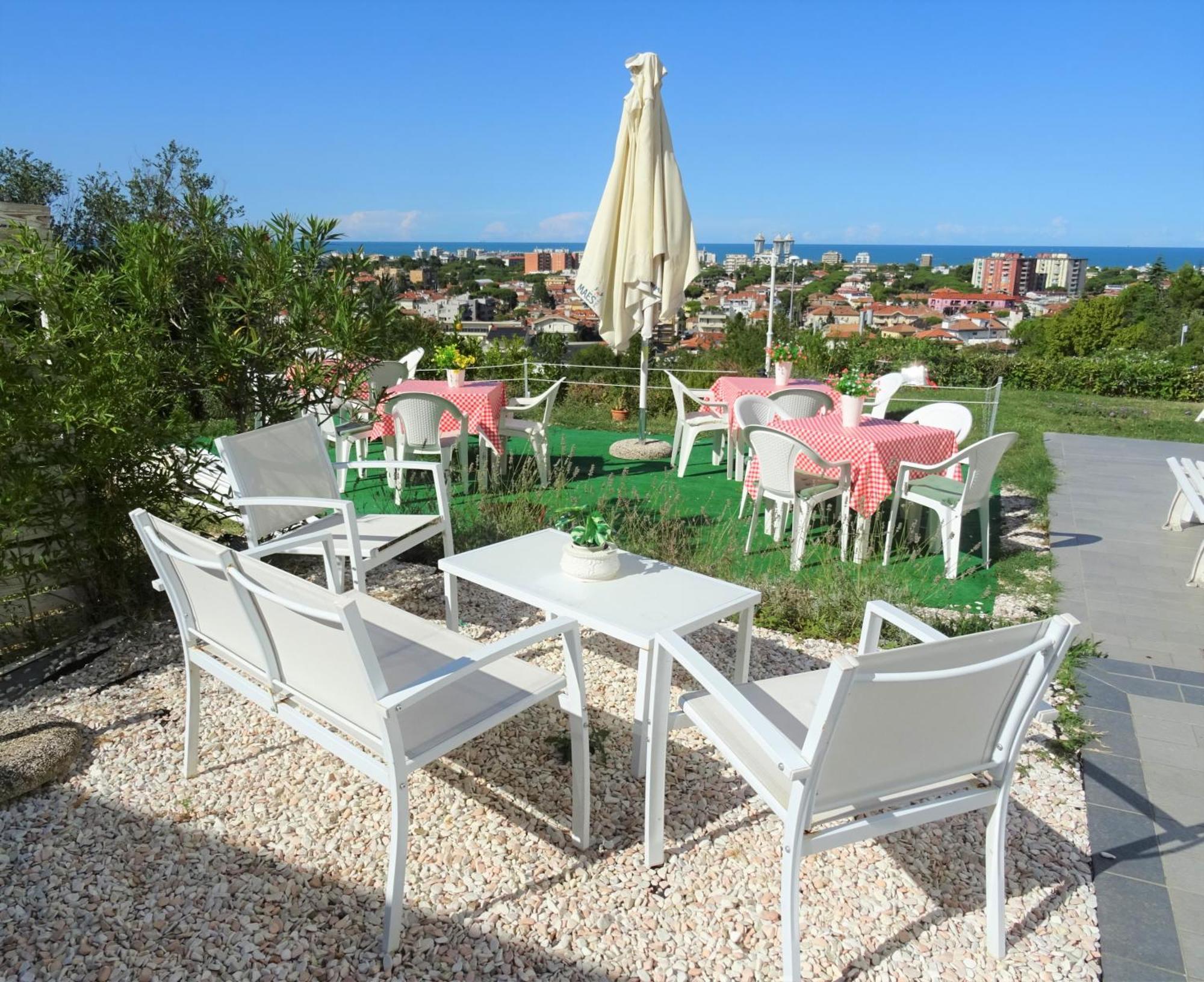 B&B Cá Bianca Ventisette Riccione Exterior foto